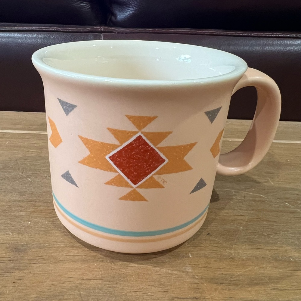 Vintage Southwestern coffee mug by Treasure Craft. Excellent condition.